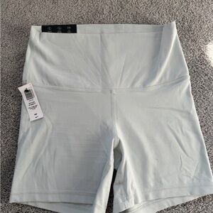 TnaBUTTER Aritzia Atmosphere NWT Soft Rain Grey High Rise 5” shorts Medium